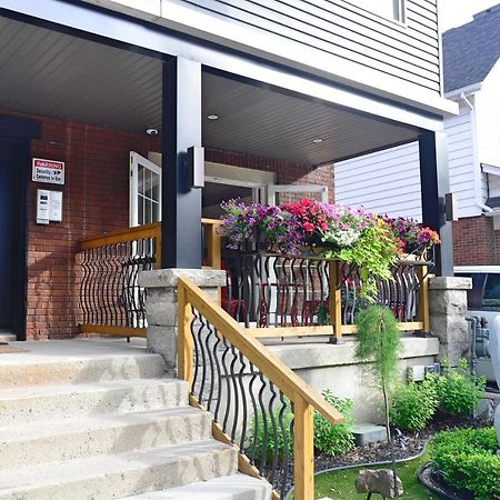Ottawa Downtown Executive Apartment Retreat With Private Balcony Near Bank Street - Sleep Max 2 Bagian luar foto