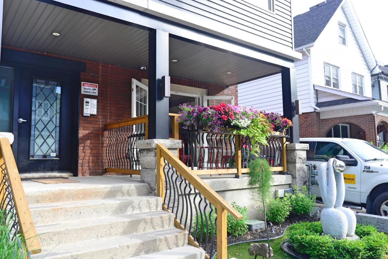 Ottawa Downtown Executive Apartment Retreat With Private Balcony Near Bank Street - Sleep Max 2 Bagian luar foto