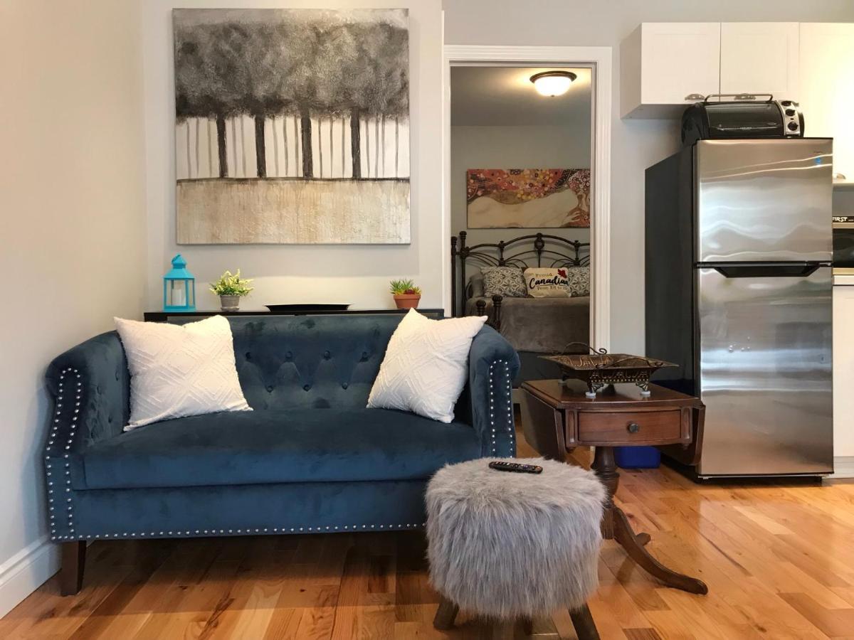 Ottawa Downtown Executive Apartment Retreat With Private Balcony Near Bank Street - Sleep Max 2 Bagian luar foto