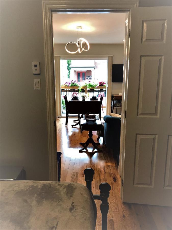 Ottawa Downtown Executive Apartment Retreat With Private Balcony Near Bank Street - Sleep Max 2 Bagian luar foto