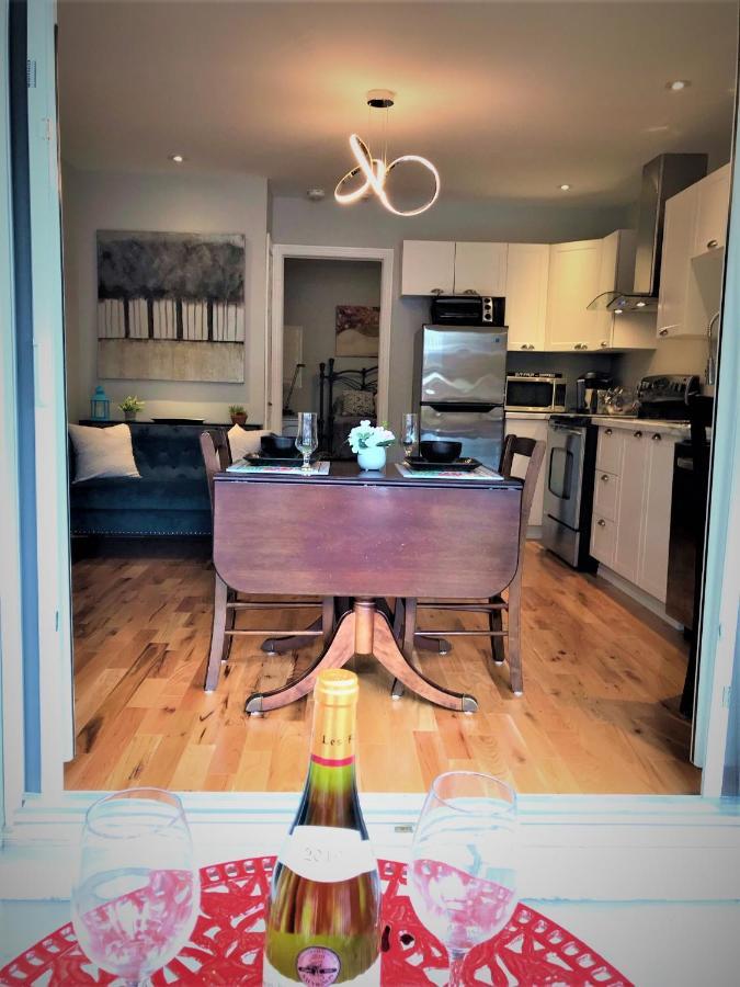 Ottawa Downtown Executive Apartment Retreat With Private Balcony Near Bank Street - Sleep Max 2 Bagian luar foto