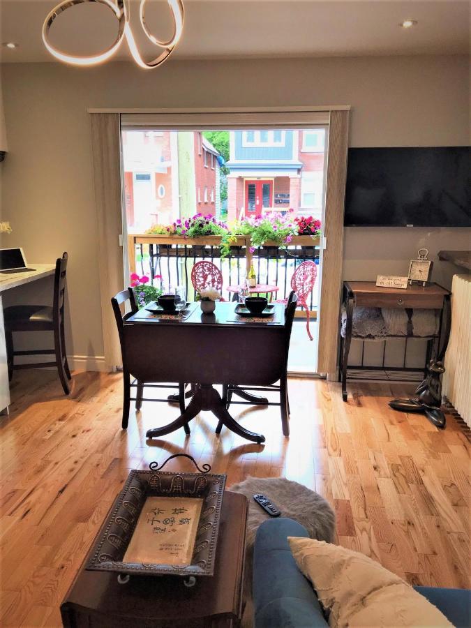 Ottawa Downtown Executive Apartment Retreat With Private Balcony Near Bank Street - Sleep Max 2 Bagian luar foto